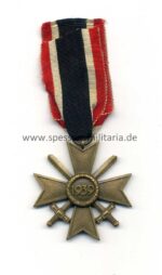 Kriegsverdienstkreuz 2 Klasse mit Schwertern mit Hersteller 32 – Bild 2