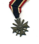 Kriegsverdienstkreuz 2 Klasse mit Schwertern mit Hersteller 32 – Bild 2