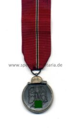 Ostmedaille, Winterschlacht im Osten 1941/42, Hst. 93 - "Richard Simm & Söhne, Gablonz"