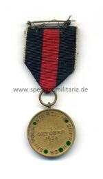 Medaille zur Erinnerung an den 1. Oktober 1938 (Sudetenland-Medaille) mit Prager Burg Spange – Bild 2