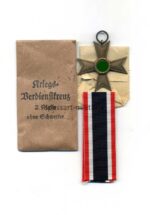 Kriegsverdienstkreuz 2. Klasse ohne Schwerter, Hst. 1 Deschler & Sohn München
