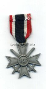 Kriegsverdienstkreuz 2. Klasse 1939, Hst.10 – Bild 2