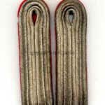Paar Schulterklappen Leutnant Artillerie